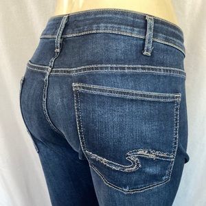 SALE SILVER Jeans Co. Women’s Boyfriend Style Blue Wash Size 24 Embroidered NWOT